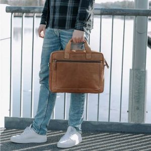 תיק עור למחשב 15.6" The Chesterfield Brand Calvi