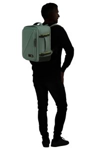 תיק גב לנסיעות לואו קוסט 40X30X20 ס"מ American Tourister Take2Cabin